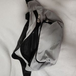 Madden Girl fannypack
